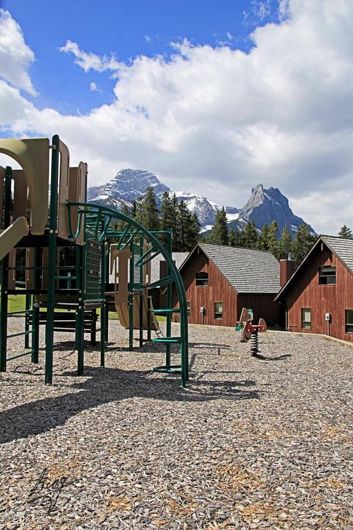 Banff Gate Mountain Resort Canmore Exterior photo