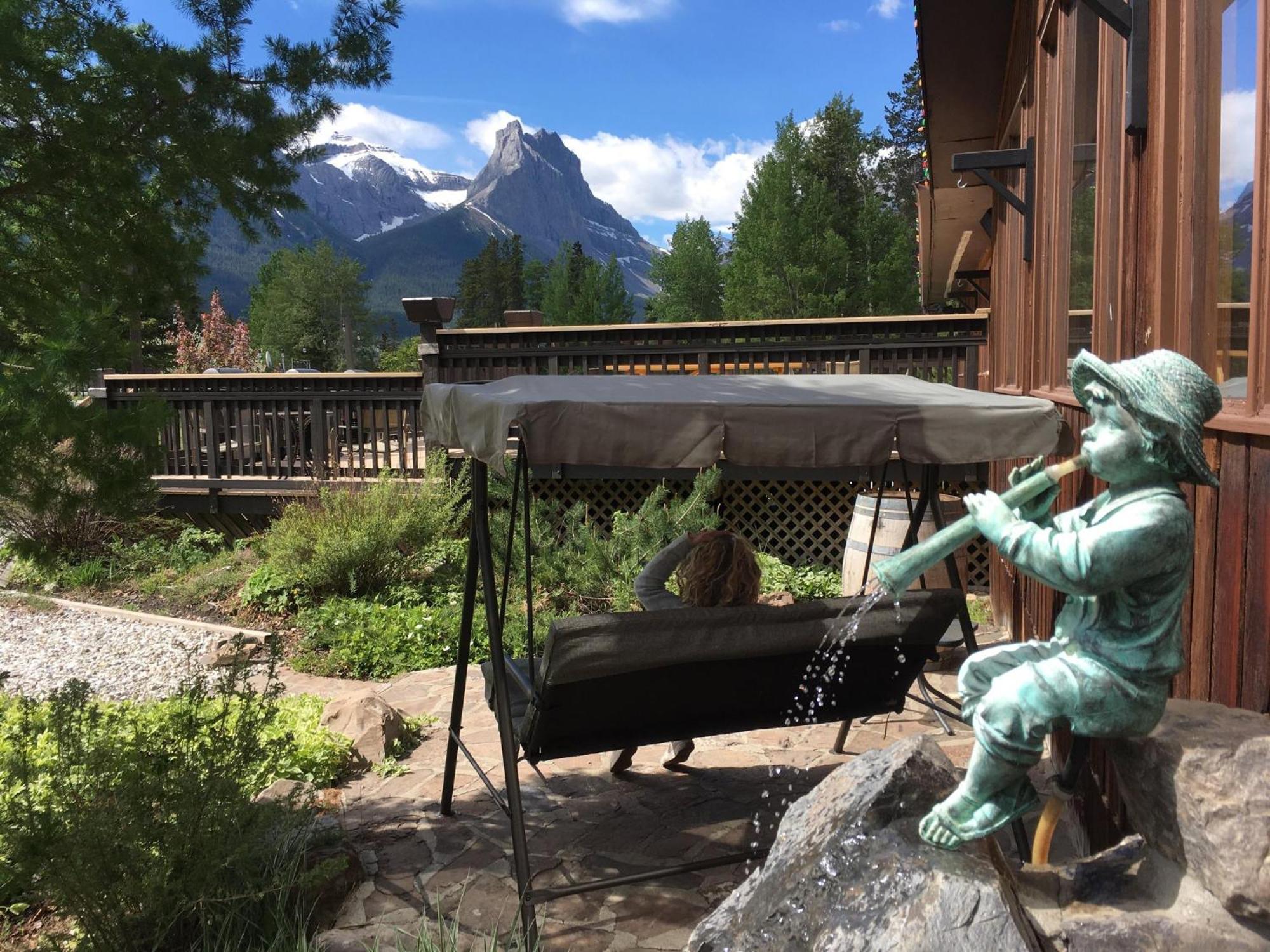 Banff Gate Mountain Resort Canmore Exterior photo