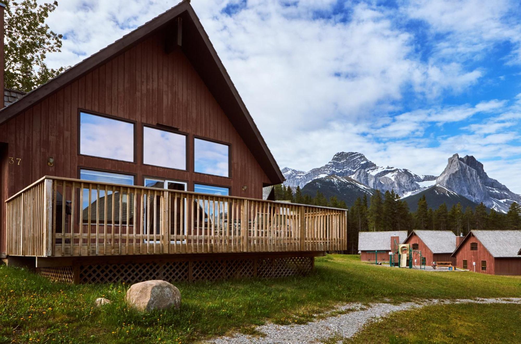 Banff Gate Mountain Resort Canmore Exterior photo