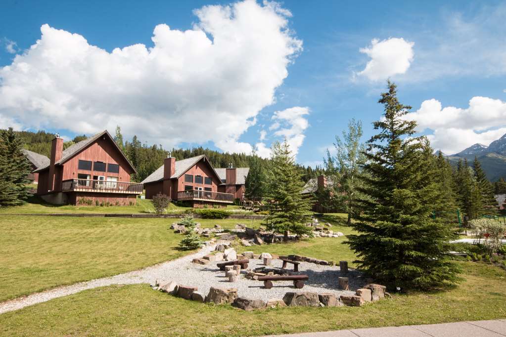 Banff Gate Mountain Resort Canmore Exterior photo