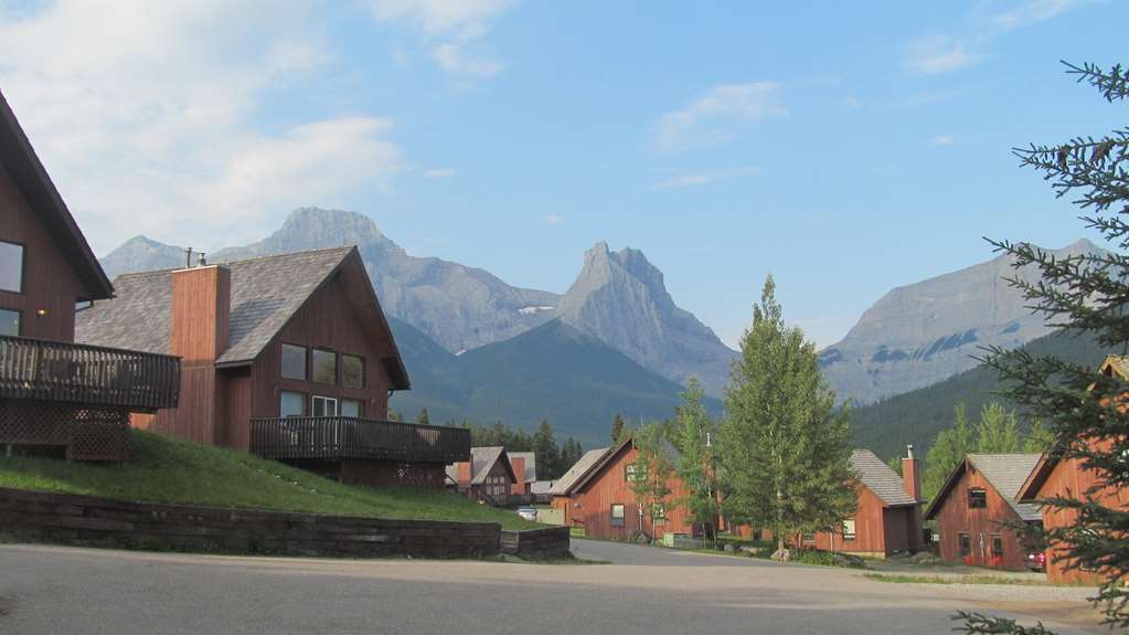 Banff Gate Mountain Resort Canmore Exterior photo
