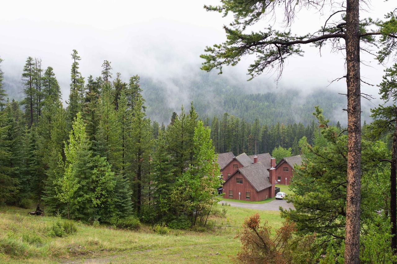 Banff Gate Mountain Resort Canmore Exterior photo