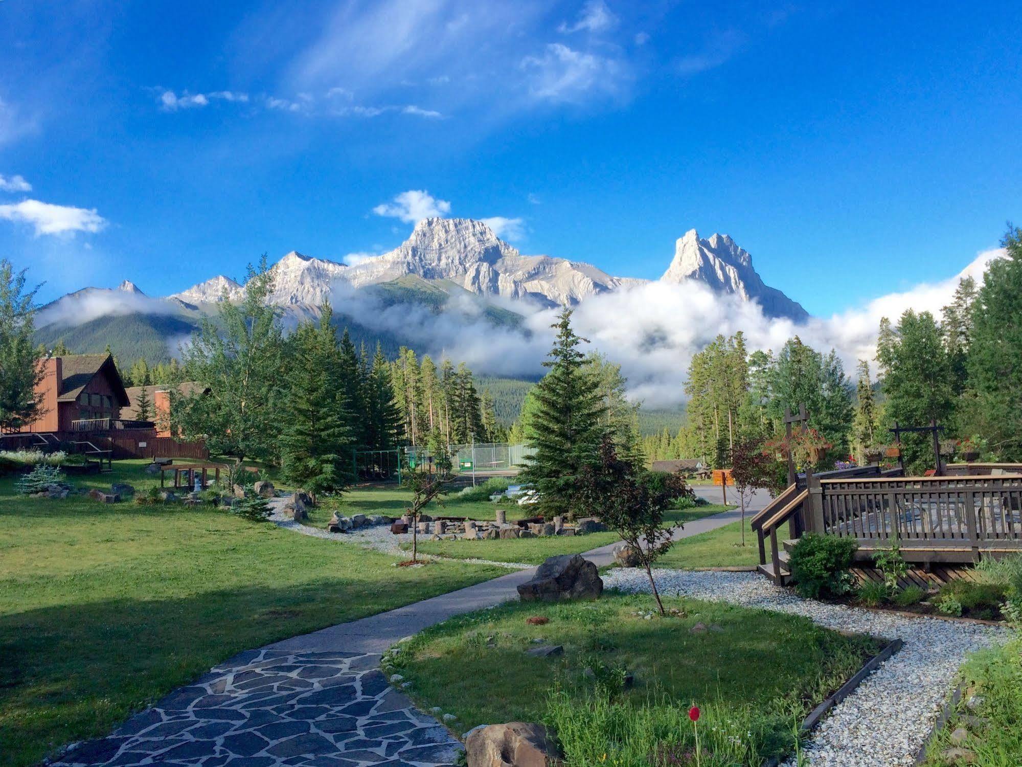 Banff Gate Mountain Resort Canmore Exterior photo